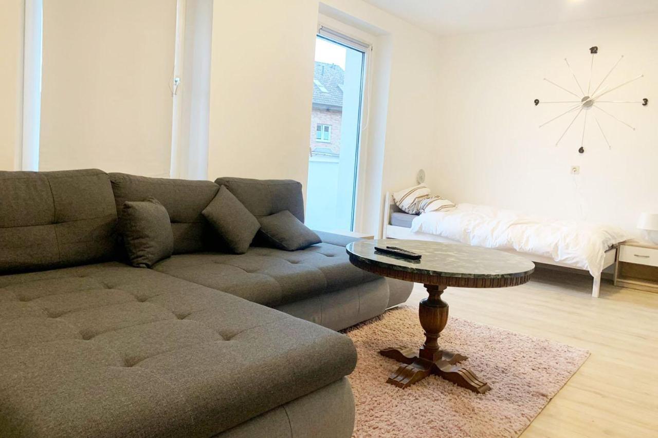 3 Bedroom Apartment In Leverkusen Ngoại thất bức ảnh